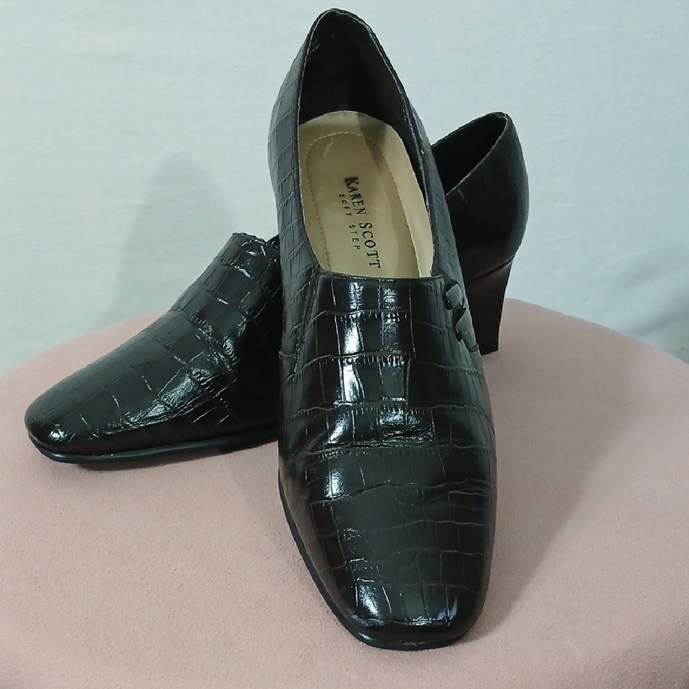 Karen Scott Dark Textured Slip-Ons